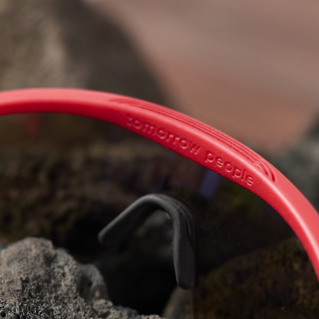 Aura Red embossed wordmark